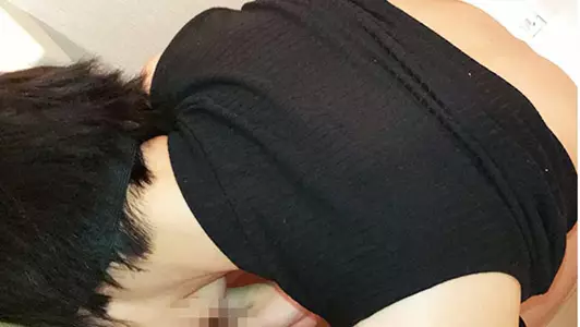 shirotsuma0022 【本妻】【个撮】扫除中で疲れて昼寝中している妻が肉棒をパンティの横から挿入される。トイレに行く妻を追いかけて中出し